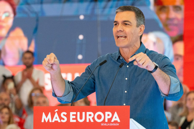 El presidente del Gobierno, Pedro Sánchez, interviene en el mitin, a 25 de mayo de 2024, en Sevilla, Andalucía (España).