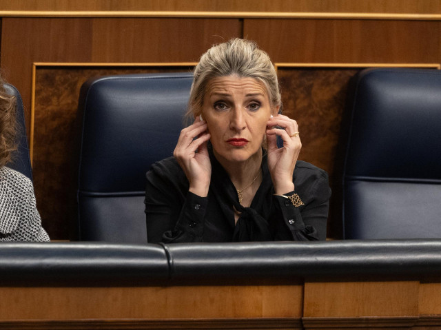 Archivo - La vicepresidenta segunda y ministra de Trabajo, Yolanda Díaz, en una sesión plenaria