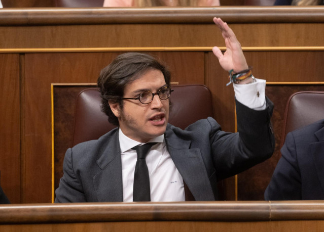 El diputado de VOX José María Figaredo interviene durante un pleno en el Congreso de los Diputados, a 30 de mayo de 2024, en Madrid (España).