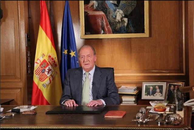 Archivo - Imagen de Don Juan Carlos durante el discurso en el que ha explicado los motivos de su renuncia