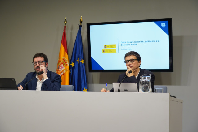 Archivo - Los secretarios de Estado de Trabajo, Joaquín Pérez Rey, y de Seguridad Social y Pensiones, Borja Suárez, en la presentación de los datos de paro registrado y de afiliación.