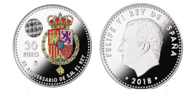 Archivo - Moneda conmemorativa 50 aniversario del Rey Felipe VI.