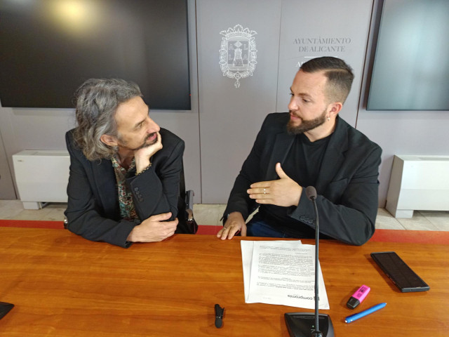 El portavoz de Compromís en el Ayuntamiento de Alicante, Rafa Mas, y el diputado autonómico Juan Bordera