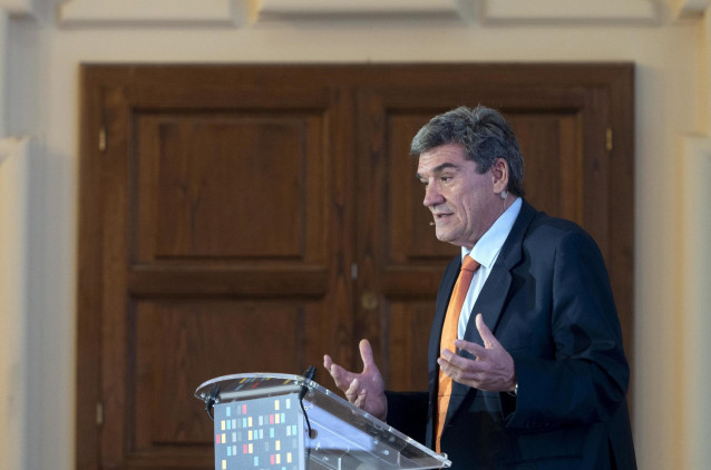 El ministro para la Transformación Digital y de la Función Pública, José Luis Escrivá, interviene durante la presentación del nuevo programa de ayudas de Red.es Kit Consulting, en el Espacio Maldonado, a 17 de mayo de 2024, en Madrid (España).