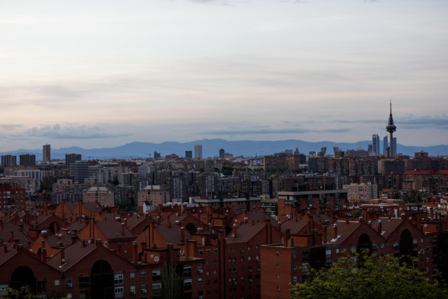 Archivo - Skyline de Madrid.