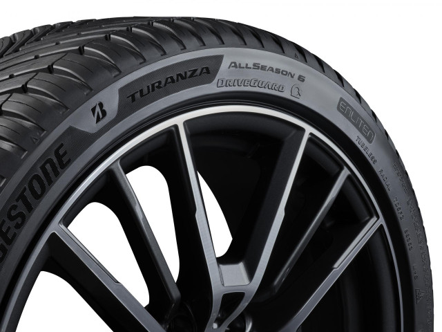 Economía/Motor.- Bridgestone lanza un neumático 