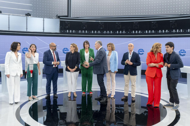 (I-D) Los candidatos para las elecciones europeas Oihane Agirregoitia (Coalición por una Europa Solidaria); Irene Montero (Podemos); Jordi Cañas (Ciudadanos); Teresa Ribera (PSOE); Diana Riba (Ahora Repúblicas); Dolors Montserrat (PP); Jorge Buxadé (Vox);