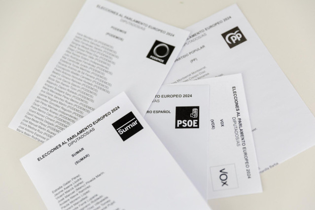Papeletas electorales de diferentes partidos políticos que se presentan como candidatos al Parlamento Europeo, a 5 de junio de 2024, en Madrid (España).