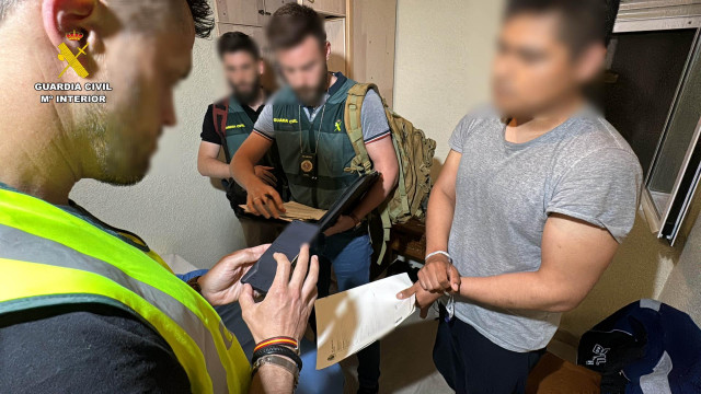 Detenido un ciberdepredador sexual que embaucaba a niñas de 8-9 años para obtener material pornográfico