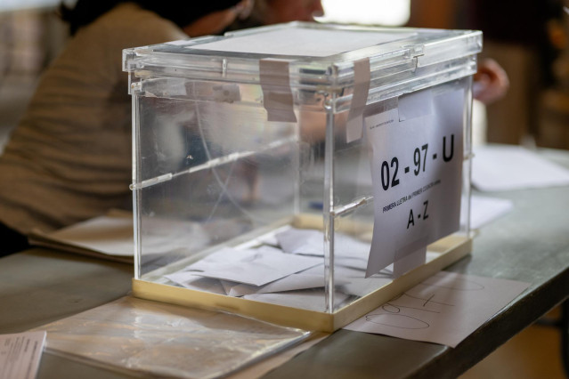 Una urna electoral