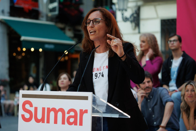La ministra de Sanidad, Mónica García, participa en el acto de inicio de campaña de Sumar