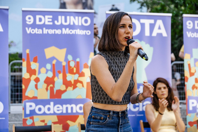 La secretaria general de Podemos, Ione Belarra, durante el acto de cierre de campaña de Podemos para los comicios europeos, en la plaza de Pedro Zerolo, a 7 de junio de 2024, en Madrid (España).