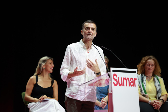 El coordinador federal de Izquierda Unida, Antonio Maíllo, interviene en el acto de Sevilla. A 2 de junio de 2024, en Sevilla (Andalucía, España).