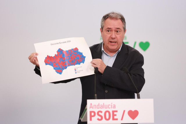 El secretario general del PSOE-A, Juan Espadas, en rueda de prensa para valorar los resultados de las elecciones europeas del 9 de junio de 2024.