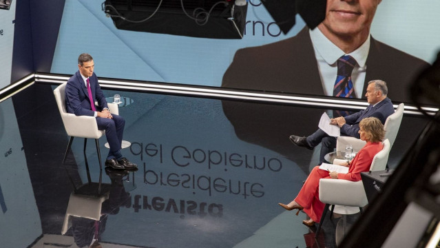 Archivo - Pedro Sánchez, entrevistado en Televisión Española