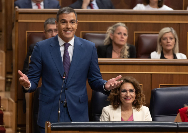El presidente del Gobierno, Pedro Sánchez, interviene durante una sesión de control, en el Congreso de los Diputados, a 12 de junio de 2024, en Madrid (España).