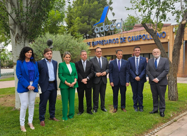 El presidente de C-LM, Emiliano García-Page, en el acto por el 50 aniversario del Parque Empresarial Campollano de Albacete.