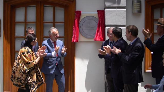 El ministro de Política Territorial y Memoria Democrática, Ángel Víctor Torres, en el reconocimiento al Ateneo Español de México.