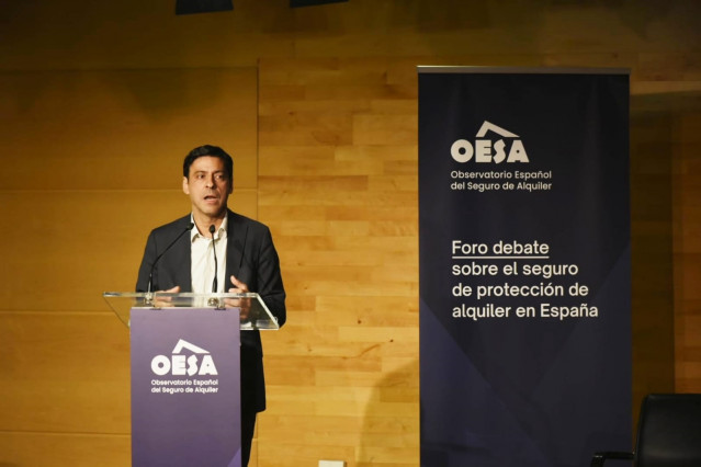 El director general de Vivienda y suelo del Ministerio de Vivienda y Agenda Urbana, Javier Martín, durante su participación en el Observatorio Español del Seguro de Alquiler (OESA).
