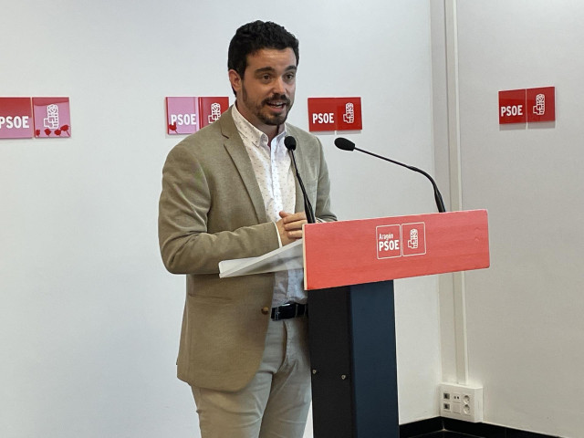 Archivo - El secretario de Organización del PSOE Aragón, Darío Villagrasa.