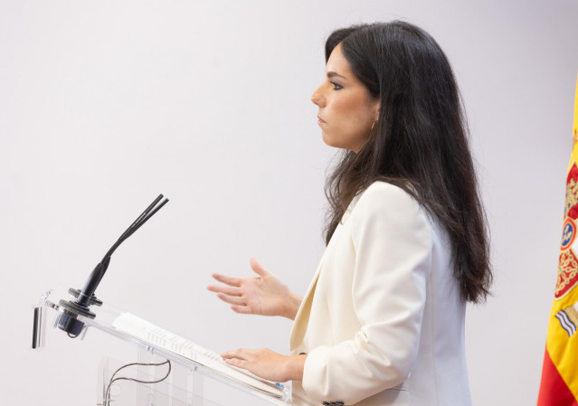 La portavoz de VOX en el Congreso, Pepa Millán, durante una rueda de prensa anterior a la Junta de Portavoces, en el Congreso de los Diputados, a 11 de junio de 2024, en Madrid (España).