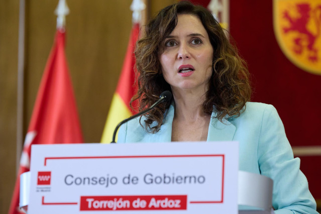 La presidenta de la Comunidad de Madrid, Isabel Díaz Ayuso, ofrece una rueda de prensa tras la reunión del Consejo de Gobierno, en el Ayuntamiento de Torrejón de Ardoz, a 12 de junio de 2024