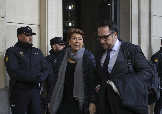 Archivo - La ex Consejera de Economía y Hacienda de la Junta de Andalucía, Magdalena Álvarez., a la salida del juicio del caso ERE en la Audiciencia Provincial a 19 de noviembre del 2019. (Foto de archivo).
