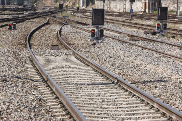 Líneas de tren de Adif