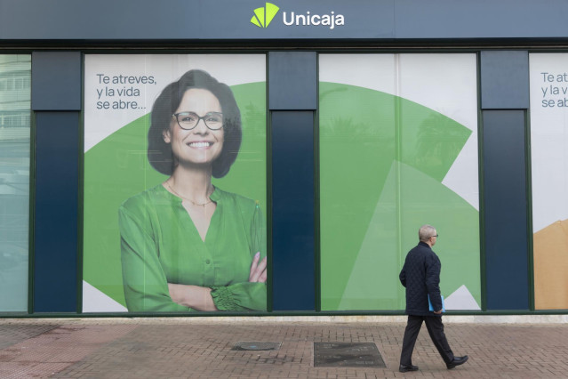 Archivo - Unicaja ofrece un seguro de asistencia sanitaria con un descuento del 30% y una mensualidad gratis