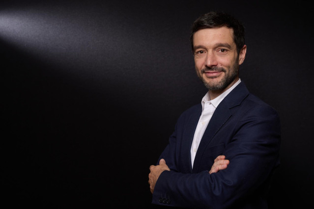 El ministro de Derechos Sociales y Agenda 2030, Pablo Bustinduy, posa para Europa Press, en el Hyatt Regency Hesperia Madrid, a 13 de junio de 2024, en Madrid (España).