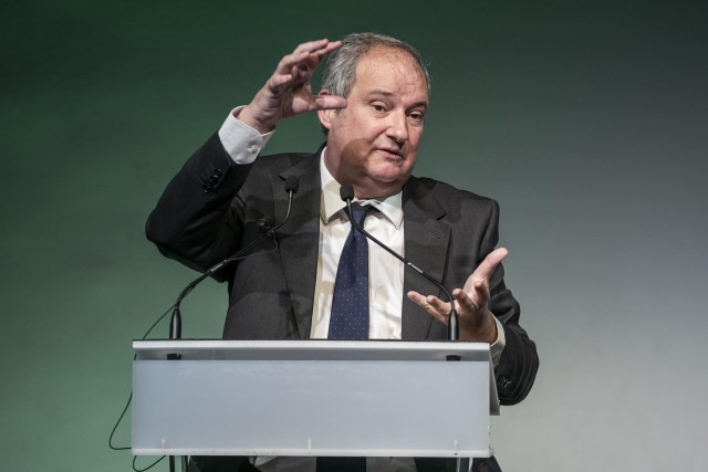 El ministro de Industria, Jordi Hereu, interviene durante la gala de los Premios Alcance 3.0, en la Real Fábrica de Tapices, a 30 de mayo de 2024, en Madrid (España).