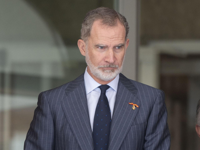 El Rey Felipe VI sale del acto de entrega de la IV edición del ‘Premio 15 de junio’