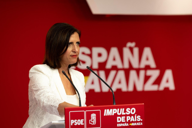 La portavoz del PSOE, Esther Peña, en una rueda de prensa en Ferraz al día siguiente de las elecciones europeas del 9 de junio