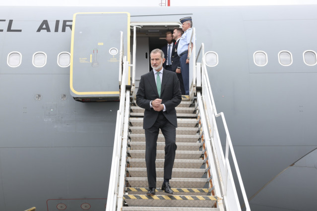 El Rey Felipe VI a su llegada al Aeropuerto Internacional de Vilnius, a 24 de junio de 2024, en Vilnius (Lituania). El Rey Felipe VI, que se encuentra de viaje oficial a las Repúblicas de Estonia, Lituania y Letonia.