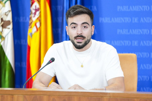 El parlamentario del Grupo Por Andalucía, José Manuel Gómez Jurado, este martes en rueda de prensa.