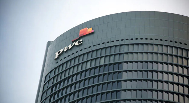 Archivo - PwC ofrecerá prácticas, talleres y seminarios a través de la IE University.