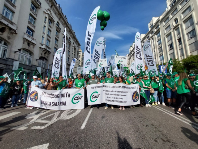 Archivo - Manifestación de CSIF en Madrid en contra del empobrecimiento social