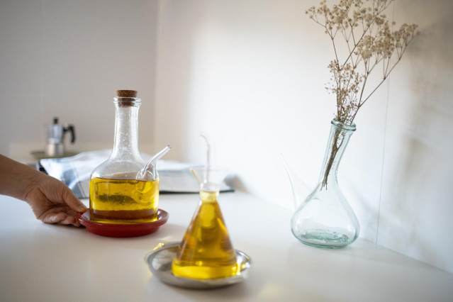 Aceiteras con aceite