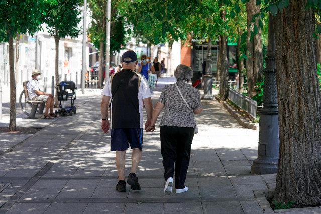 Archivo - Foto de archivo de una pareja de ancianos.
