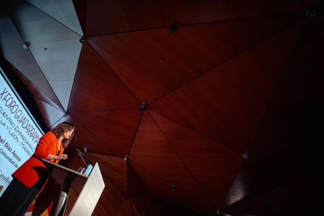 La presidenta de la Comunidad de Madrid, Isabel Díaz Ayuso, durante la clausura del X Foro Guadarrama, en el Auditorio Caja de Música CentroCentro, a 11 de junio de 2024, en Madrid (España).