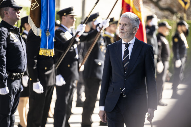 Archivo - El ministro del Interior, Fernando Grande-Marlaska, a su llegada a la inauguración de la comisaría de Policía Nacional en Calatayud, Zaragoza