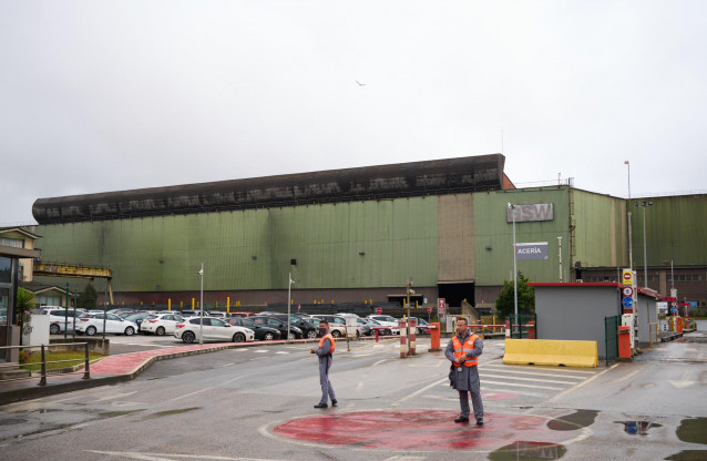 Archivo - Fábrica de la empresa Global Steel Wire (GSW), a 9 de junio de 2022, en Santander, Cantabria (España).