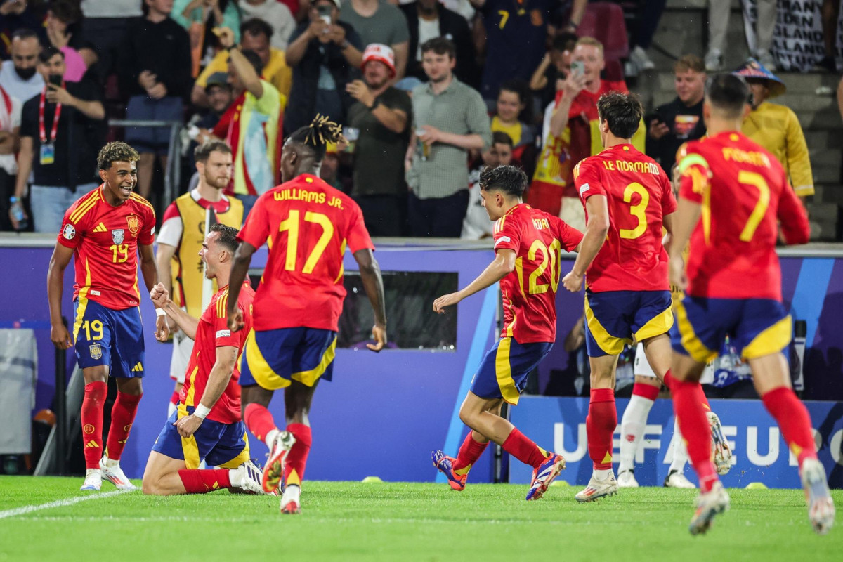 EuropaPress 6064625 30 june 2024 north rhine westphalia cologne spains fabian ruiz celebrates