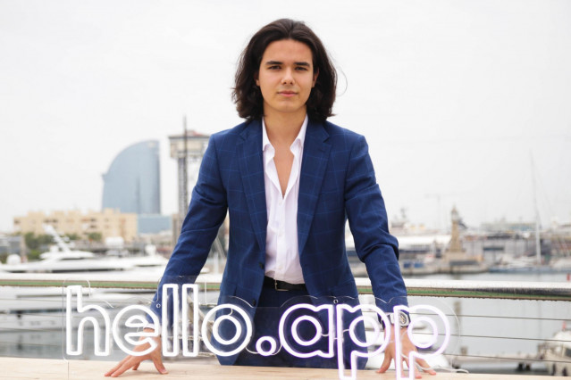 Archivo - El fundador de hello.App, Álvaro Pintado Santaularia, en la oficinas de la startup en Barcelona