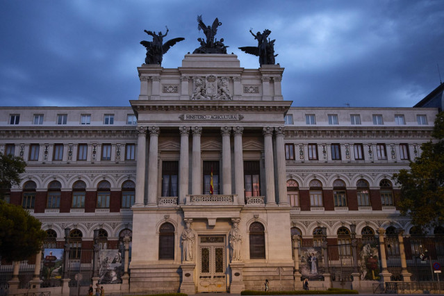 Archivo - Fachada del Ministerio de Agricultura, en Madrid (España)