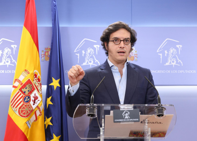 El diputado de VOX, José María Figaredo, durante una rueda de prensa en el Congreso de los Diputados, a 2 de julio de 2024, en Madrid (España).