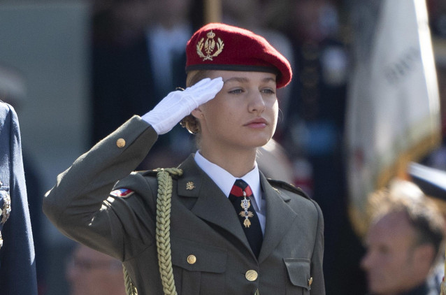 Archivo - La Princesa Leonor durante el desfile del 12 de octubre 'Día de la Fiesta Nacional', en la plaza de Cánovas del Castillo, a 12 de octubre de 2023, en Madrid (España).