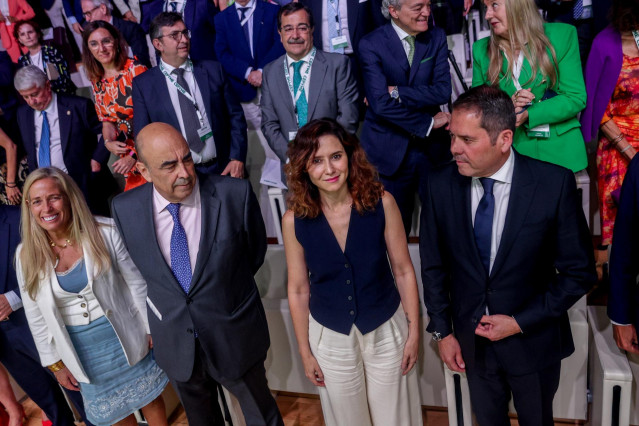 La presidenta de la Comunidad de Madrid, Isabel Díaz Ayuso, y el presidente de CEPYME, Gerardo Cuerva durante la inauguración de la Asamblea General de la Confederación Española de la Pequeña y Mediana Empresa (CEPYME) 2024,