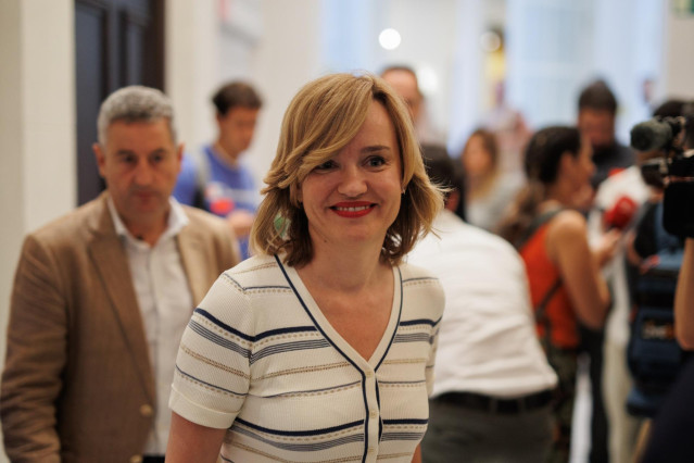 La ministra de Educación, Formación Profesional y Deportes, Pilar Alegría, durante un desayuno informativo de Nueva Economía Fórum, en el Hotel Mandarin Oriental Ritz, a 5 de julio de 2024, en Madrid (España).