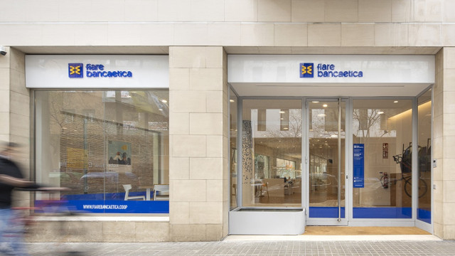 Archivo - Oficina de Fiare Banca Etica en Barcelona.